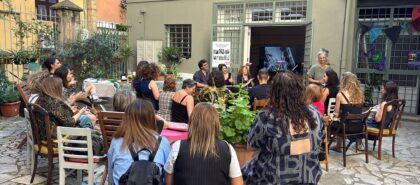 cortile_persone (2)