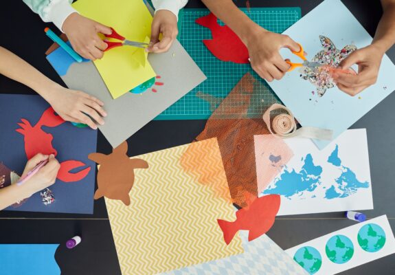 L’arte e la privacy dei minori: come gestire le foto dei bambini nei laboratori artistici?